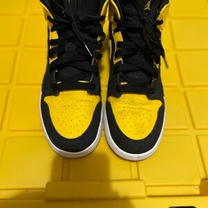 Jordan 1 Black and Yellow High-Top Sneakers